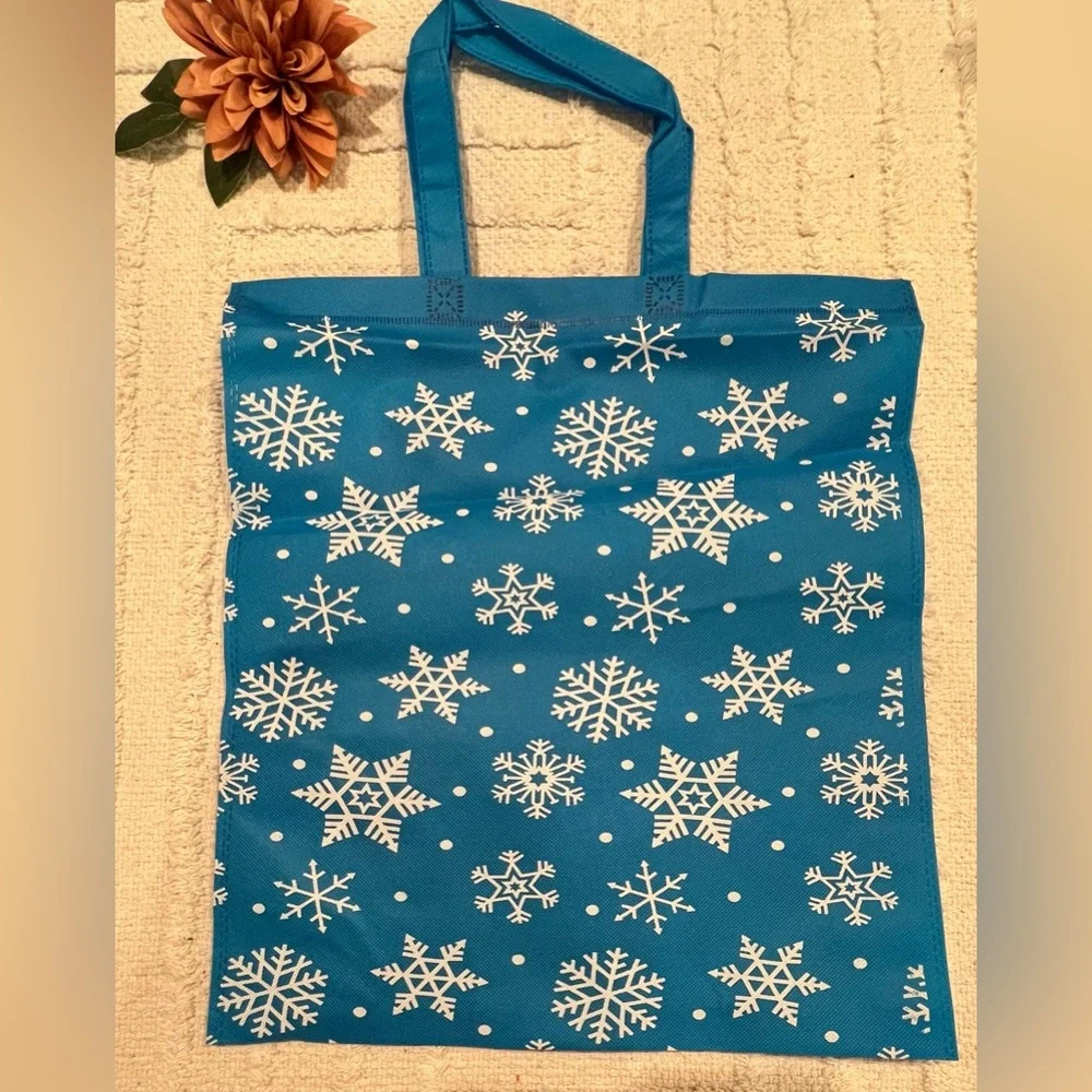 24 Piece Holiday Christmas Reusable Tote Bags- 14.5in x17in